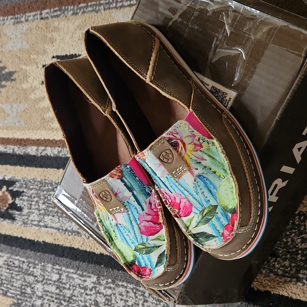 Ariat Crusier Brown Bomber Floral Cactus Print 9